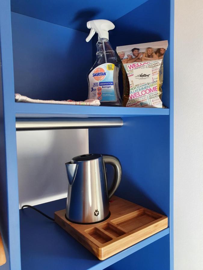 Smart Hostel By Landgasthof Velber 24H7D Seelze Bagian luar foto