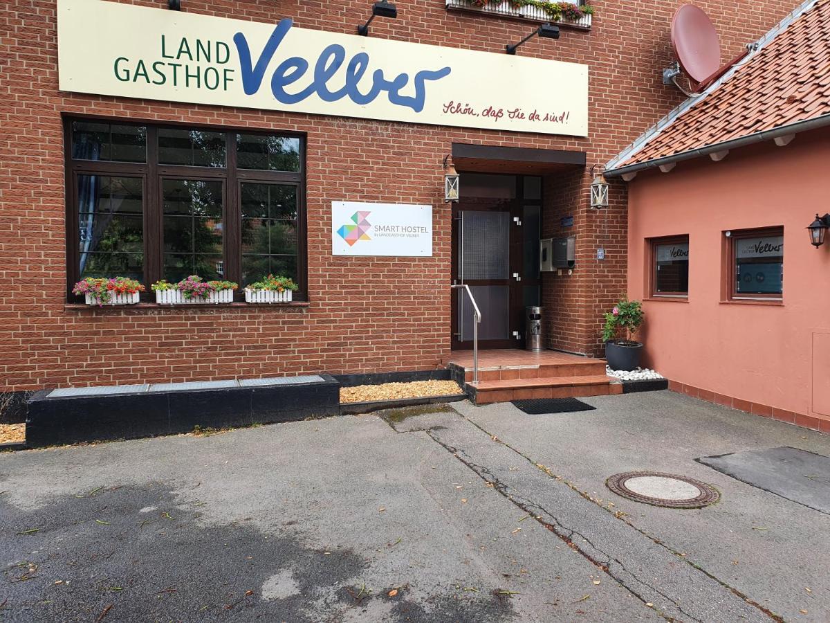 Smart Hostel By Landgasthof Velber 24H7D Seelze Bagian luar foto