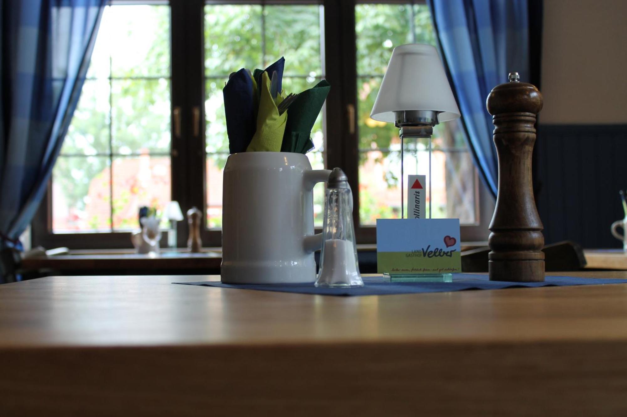 Smart Hostel By Landgasthof Velber 24H7D Seelze Bagian luar foto